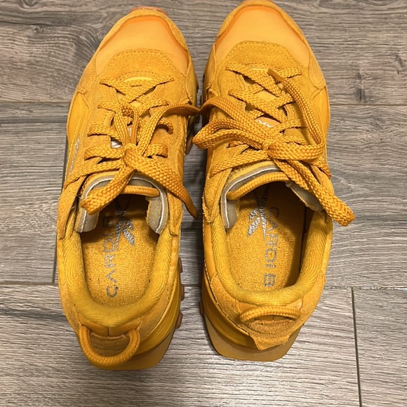 Cardi B Reebok - Picture 5 of 6